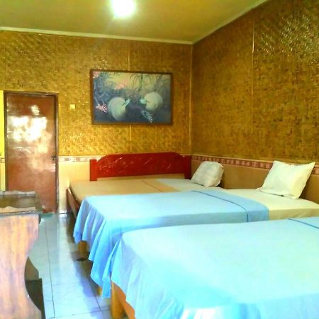 Dua Nina Homestay Gili Trawangan Exterior photo